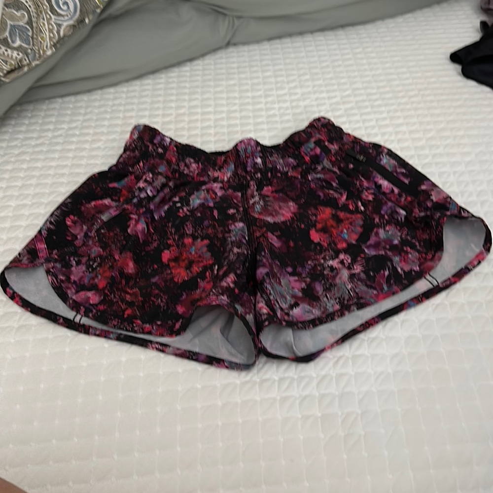 Lululemon Tracker Short 4”